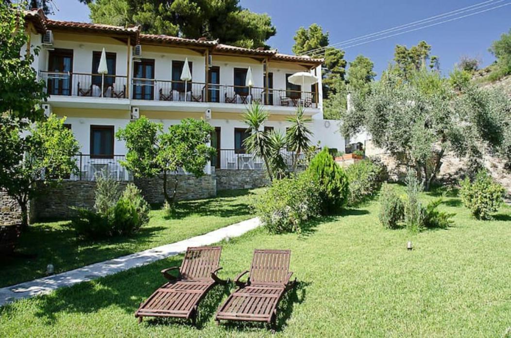 The Pine Trees Aparthotel Agnontas Exterior photo